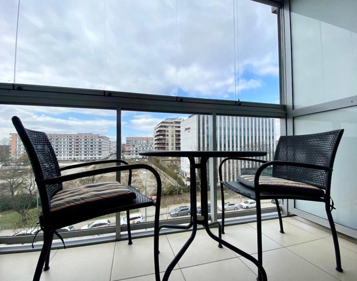 Apartament K22 Postepu 10 Aparts